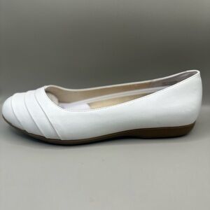 Cliffs by WHITE MOUNTAIN White Women's Flats Sz 10